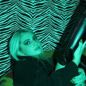 Meet your Posher, Alaia